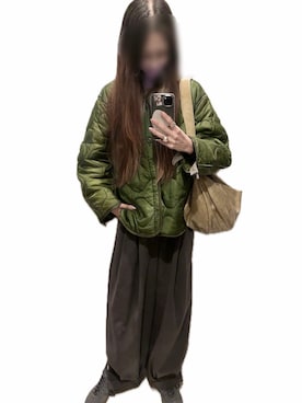 「アイテム（ショルダーバッグ、イエロー系）」を使った、mik_.さん（レディース・162cm）の冬コーディネート