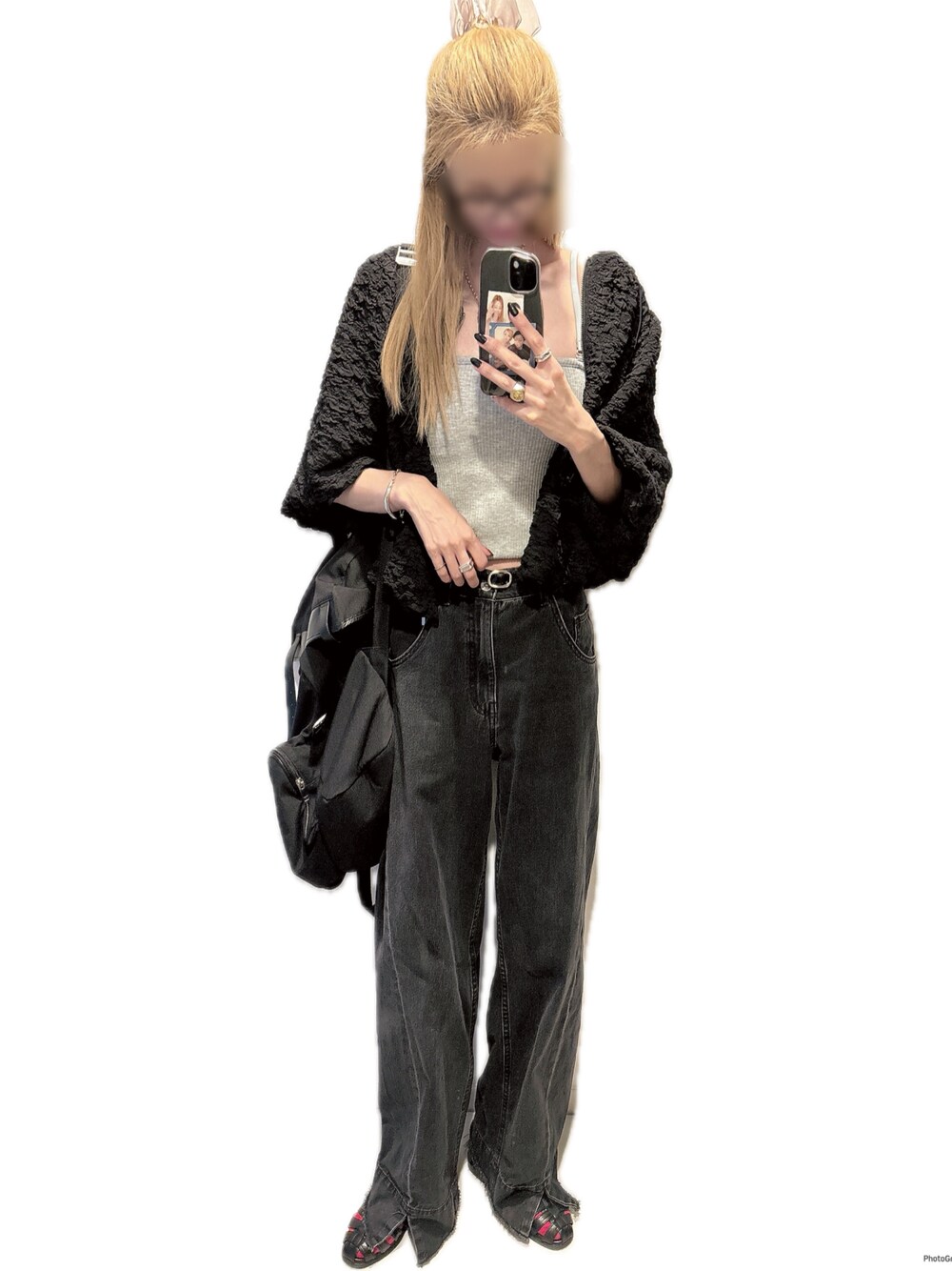 「カジュアル、シンプル、ママコーデ、レイヤードスタイル、デニム、サンダル、リュック、おしゃれさんと繋がりたい、ootd、夏コーデ」｜「SAINT LAURENT PARISのアイテム（バックパック/リュック、ブラック系）」を使った、mik_.さん（レディース・162cm）の夏コーディネートの1枚目の写真