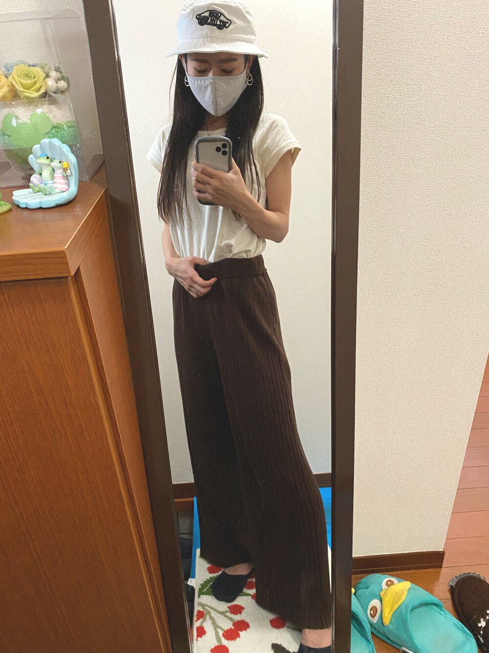 「VANSのアイテム（ハット、ホワイト系）」を使った、っちさん（レディース・158cm）の夏コーディネートの1枚目の写真