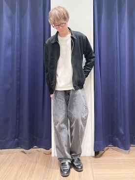 「THE SHOP TK （ザ ショップ ティーケー ）の【半歩先のオシャレ】デニムカーブパンツ　セットアップ可/洗濯機OK（デニムパンツ、ブラック系）」を使った、つーじーさん（メンズ・168cm）の冬コーディネート