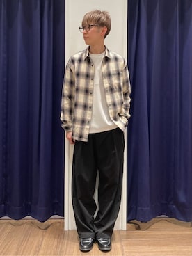 「THE SHOP TK （ザ ショップ ティーケー ）の先染めチェック長袖シャツ（シャツ/ブラウス、ホワイト系）」を使った、つーじーさん（メンズ・168cm）の春コーディネート