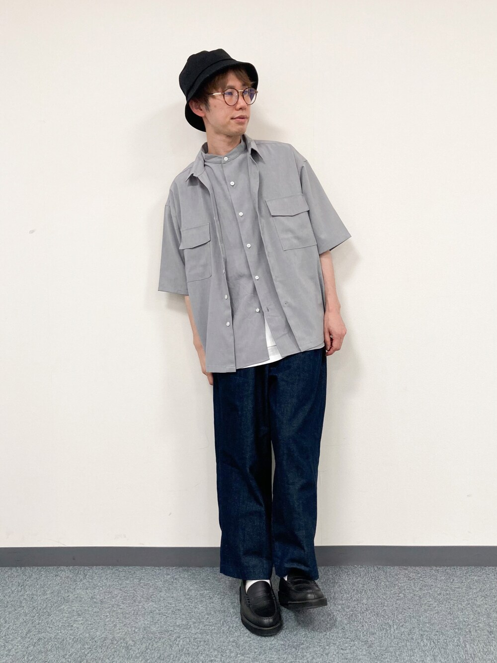 「40代」｜「THE SHOP TK のテックリーノダブルポケットシャツ（シャツ/ブラウス、グレー系）」を使った、つーじーさん（メンズ・168cm）の夏コーディネートの1枚目の写真