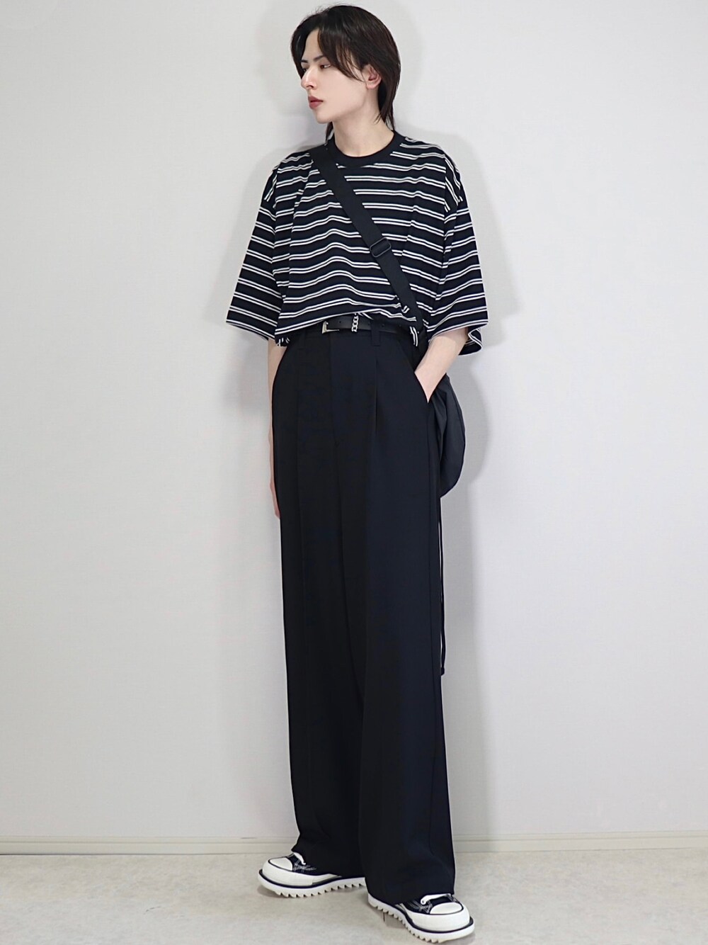 「EMMA CLOTHESのオーバーサイズ マルチボーダー ショートスリーブ Tシャツ EMMA CLOTHES 2023SS（Tシャツ/カットソー、ブラック系）」を使った、ろむしさん（メンズ・174cm）の春コーディネートの1枚目の写真