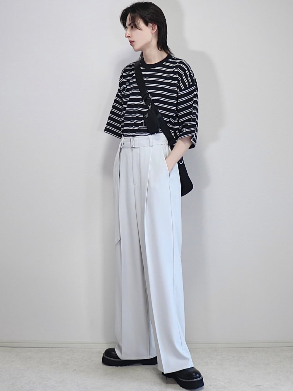 「EMMA CLOTHESのオーバーサイズ マルチボーダー ショートスリーブ Tシャツ EMMA CLOTHES 2023SS（Tシャツ/カットソー、ブラック系）」を使った、ろむしさん（メンズ・174cm）の春コーディネートの1枚目の写真