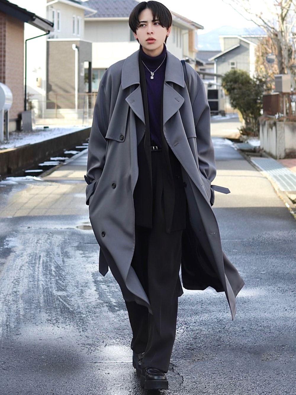 「Loose/ルースのハイソールビットチェーンローファー（ローファー、ブラック系）」を使った、ろむしさん（メンズ・174cm）の冬コーディネートの1枚目の写真