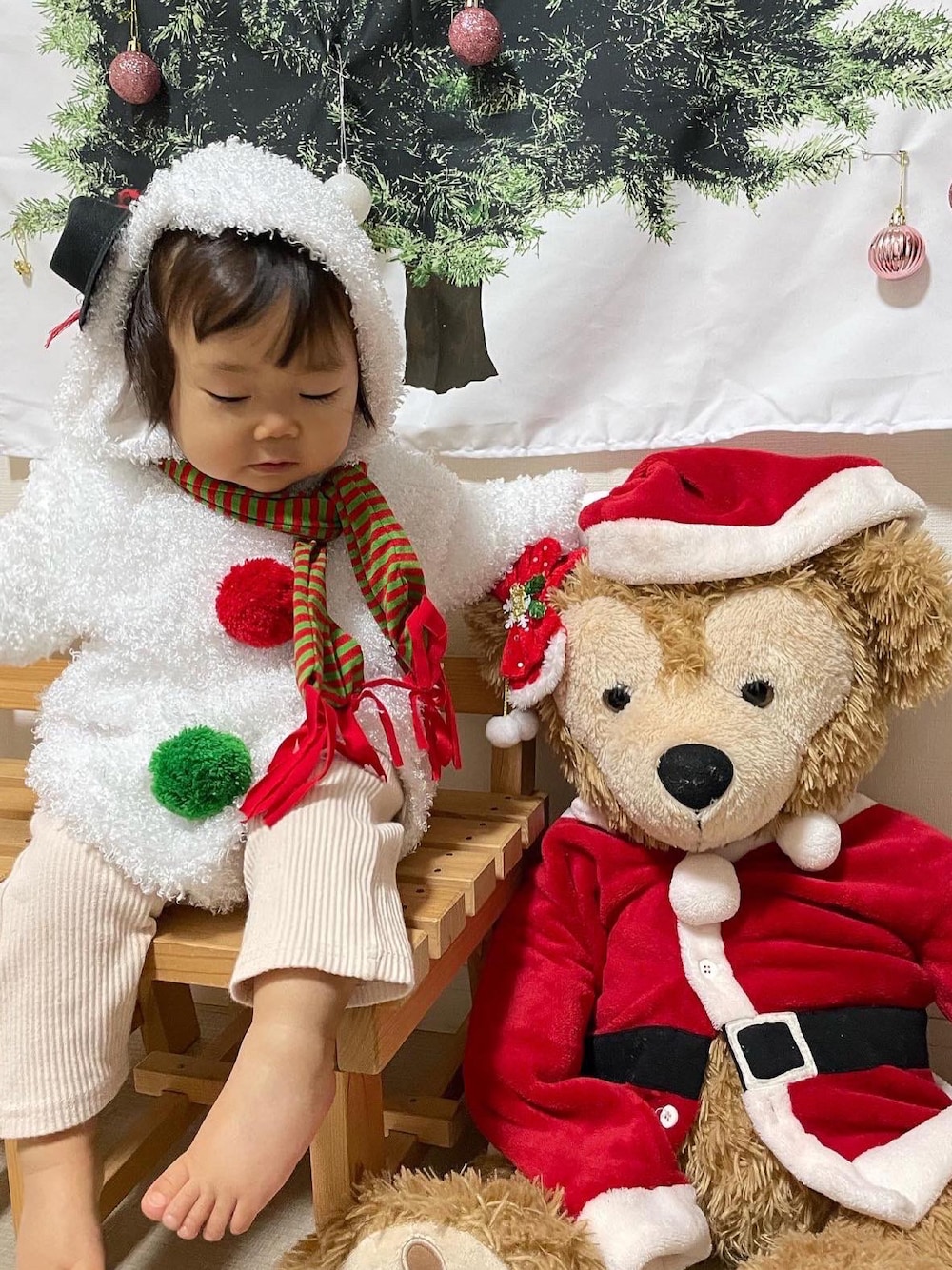 「クリスマス、クリスマスコーデ、雪だるま、冬、キッズコーデ、韓国こども服」｜「雪だるまのアイテム（トップス、ホワイト系）」を使った、kiccham☆さん（キッズ・70cm）の冬コーディネートの1枚目の写真