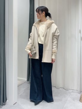 「アイテム（ムートンコート）」を使った、DouDou_serikaさん（レディース・167cm）の秋コーディネート