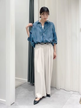 「アイテム（スラックス）」を使った、DouDou_serikaさん（レディース・167cm）の秋コーディネート