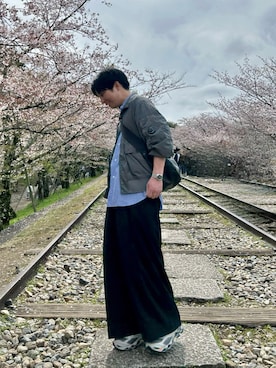 「COMOLI（コモリ）のアイテム」を使った、KOSUKeさん（メンズ・164cm）の春コーディネート