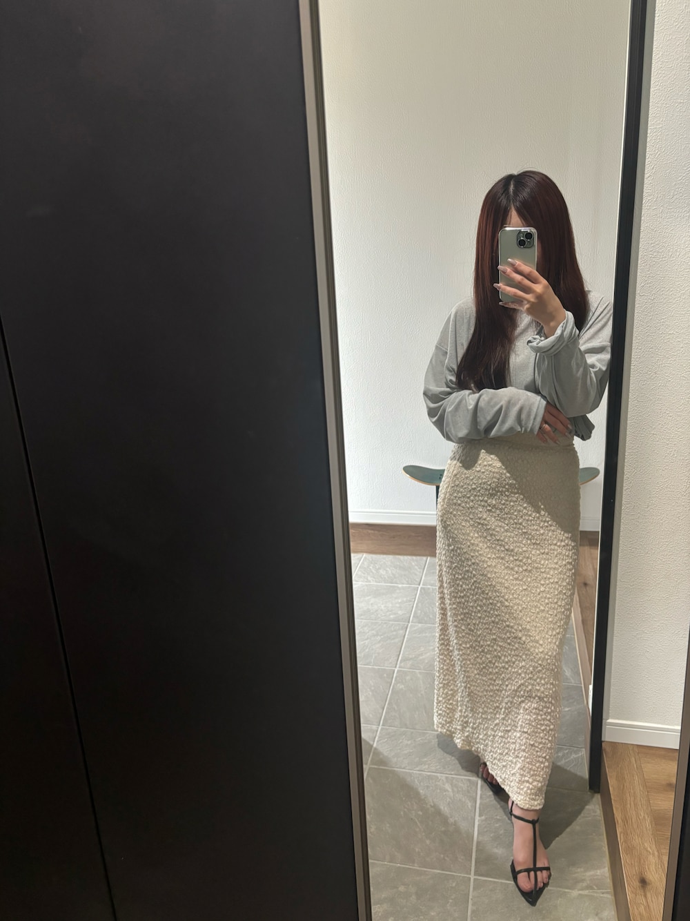 「シンプルコーデ、ロングスカート、サンダルコーデ、ブルー、春カラー、オトナ女子、シアートップス、低身長、低身長コーデ、低身長女子」｜「select MOCAのスラブシアークルーネックトップス（Tシャツ/カットソー、ブルー系）」を使った、saachanさん（レディース・150cm）の春コーディネートの1枚目の写真