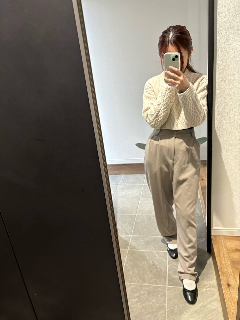 「春、おしゃれさんと繋がりたい、シンプル、バレエシューズ、ママファッション、低身長、低身長コーデ、低身長女子、いいね、save、フォローお願いします🤑」｜「H&Mのアイテム（ニット/セーター、ホワイト系）」を使った、saachanさん（レディース・150cm）の冬コーディネートの1枚目の写真