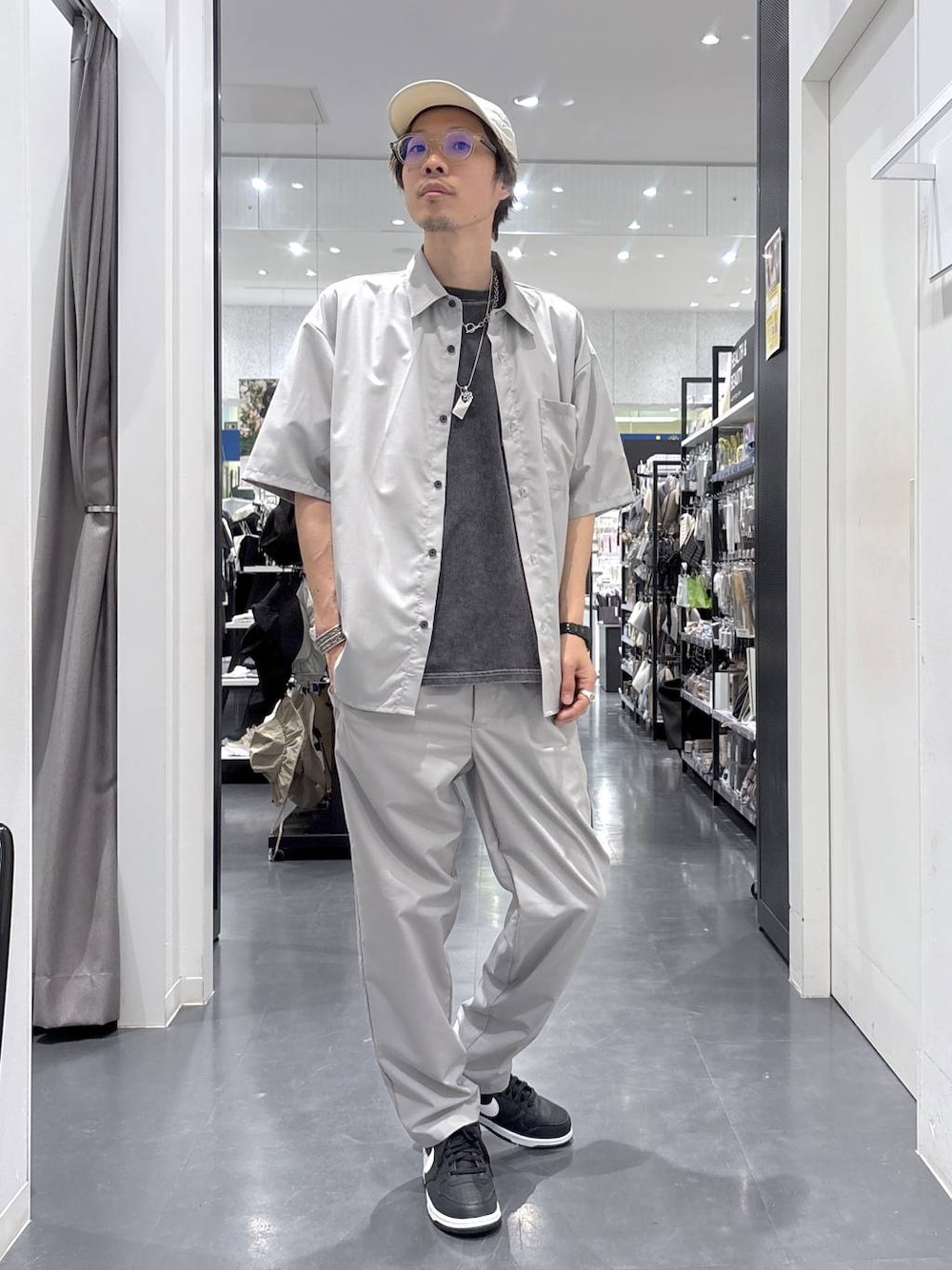 LAKOLE（ラコレ）の「シルキーTRテーパードパンツ / 645767（その他