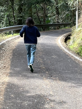 「UNIQLO（ユニクロ）のハイライズワイドストレートジーンズ（デニムパンツ）」を使った、VMEさん（レディース・157cm）の春コーディネート