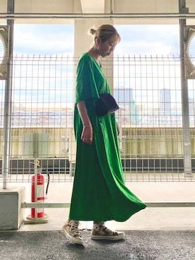 「ネオンカラー」｜しもむーさん（レディース・167cm）の夏コーディネート