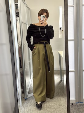 「アイテム（チノパンツ）」を使った、asuka.kさん（レディース・161cm）の秋コーディネート