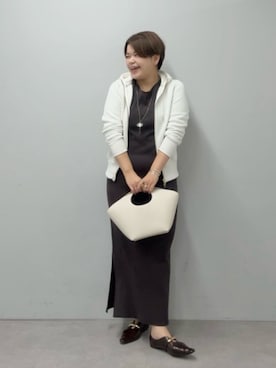 「アイテム（パーカー）」を使った、asuka.kさん（レディース・161cm）の秋コーディネート