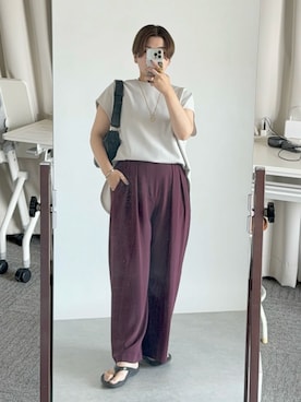 「アイテム（スラックス、レッド系）」を使った、asuka.kさん（レディース・161cm）の夏コーディネート