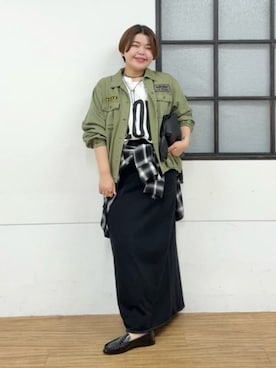 「RIVE DROITE（リヴドロワ）の【Yossshiiii企画】GLOWカットオフスエット（秋服）（Tシャツ/カットソー、ホワイト系）」を使った、asuka.kさん（レディース・161cm）の夏コーディネート