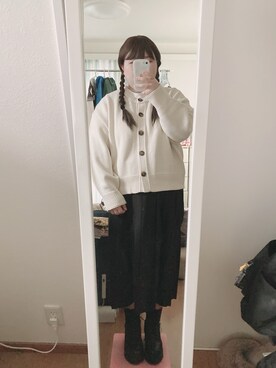 「GU（ジーユー）のアイテム（カーディガン/ボレロ、ホワイト系）」を使った、nanakoさん（レディース・155cm）の冬コーディネート