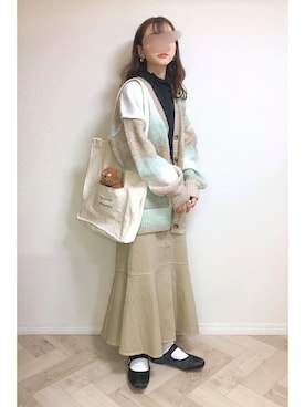 「グラデーションニット」｜「アイテム（ソックス/靴下）」を使った、mocaさん（レディース・155cm）の秋コーディネート