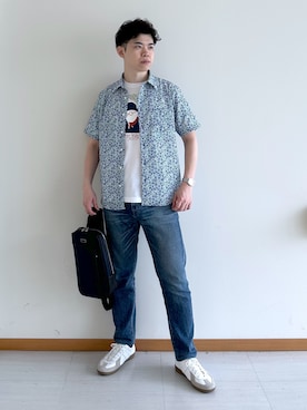「TAKEO KIKUCHI（タケオキクチ）のリップル小花シャツ（シャツ/ブラウス、ブルー系）」を使った、イッシーさん（メンズ・172cm）の夏コーディネート