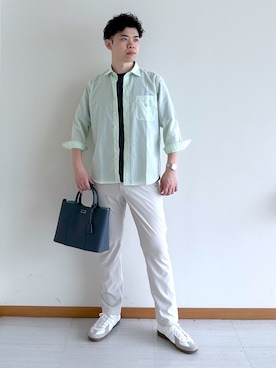 「TAKEO KIKUCHI（タケオキクチ）の【接触冷感】ハイブリッド リネン 七分袖シャツ（シャツ/ブラウス、グリーン系）」を使った、イッシーさん（メンズ・172cm）の夏コーディネート