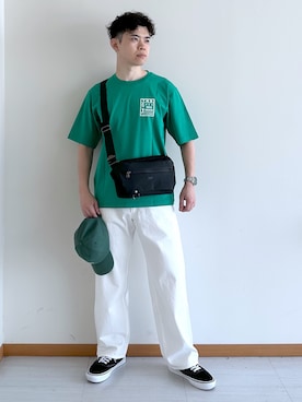 「TAKEO KIKUCHI（タケオキクチ）の【BOWLER HAT LABEL】アイスクリアコットン ピンナップガール 半袖Tシャツ（Tシャツ/カットソー、グリーン系）」を使った、イッシーさん（メンズ・172cm）の夏コーディネート
