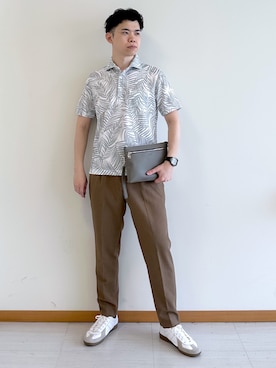 「TAKEO KIKUCHI（タケオキクチ）のリーフ柄ポロシャツ（ポロシャツ、ホワイト系）」を使った、イッシーさん（メンズ・172cm）の夏コーディネート