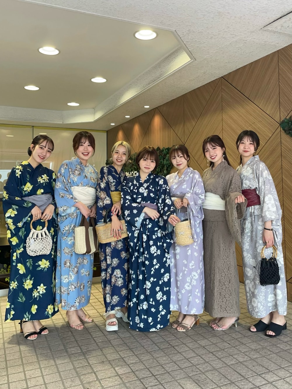 その他のその他、その他の浴衣、パープル系の和装小物を着用したレディースの春コーディネートの1枚目の写真