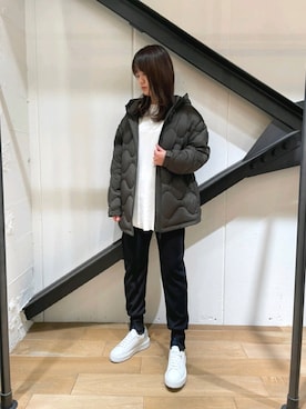 「MONCLER（モンクレール）のアイテム」を使った、Yukinob2ndさん（レディース・156cm）の冬コーディネート