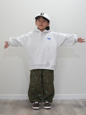 「GEORGE'S（ジョージズ）のアイテム」を使った、ryochan☺︎さん（キッズ・110cm）の秋コーディネート