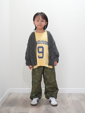 「LOWRYS FARM（ローリーズファーム）のミリタリーパンツ  1056116（カーゴパンツ、グリーン系）」を使った、ryochan☺︎さん（キッズ・110cm）の秋コーディネート