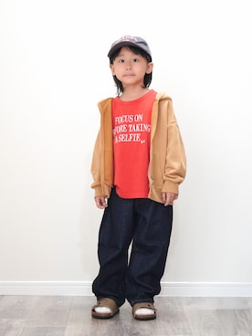 「b・ROOM（ビールーム）のロゴ刺しゅうキャップ（キャップ、グレー系）」を使った、ryochan☺︎さん（キッズ・110cm）の秋コーディネート
