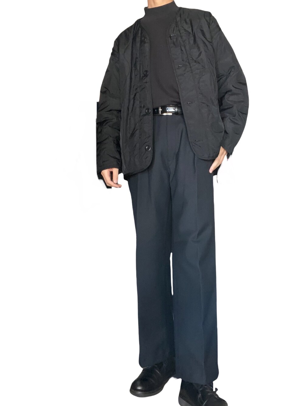 「おしゃれさんと繋がりたい、キレイめコーデ、プチプラコーデ、黒」｜「UNIQLOのアイテム（その他パンツ、ブラック系）」を使った、shutoさん（メンズ・172cm）の冬コーディネートの1枚目の写真