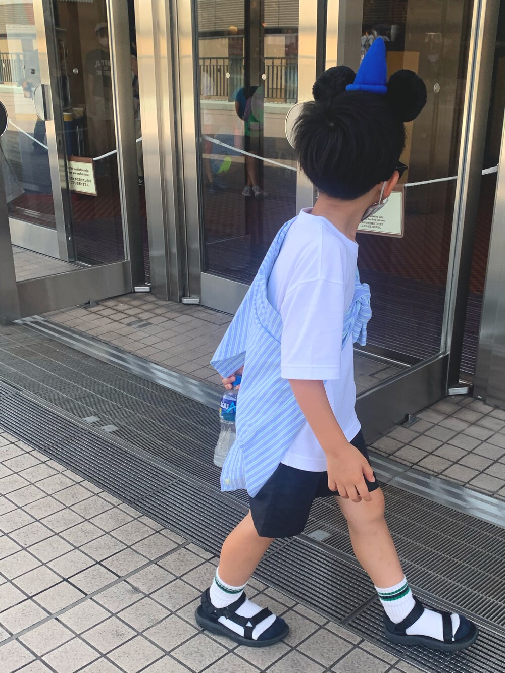 「キッズファッション、小学生、シンプルコーデ、ラルフローレン、ユニクロ、teva、夏コーデ、男の子、ディズニーコーデ、シャツスタイル」｜「SHIPSのSHIPS KIDS:3P ライン ソックス（ソックス/靴下、その他）」を使った、MIさん（キッズ・120cm）の秋コーディネートの1枚目の写真