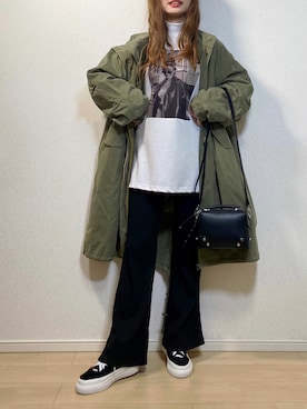 「黒パンツ」｜「アイテム（モッズコート）」を使った、高野軍曹さん（レディース・158cm）の冬コーディネート