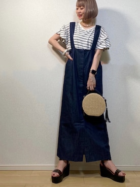 「アイテム（デジタル腕時計）」を使った、高野軍曹さん（レディース・158cm）の夏コーディネート