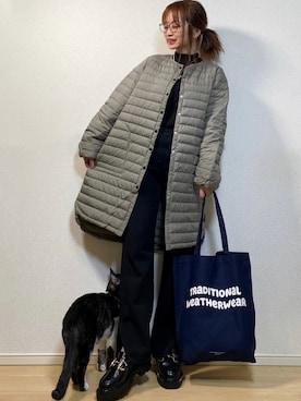 「スリットパンツ」｜「アイテム（ダウンジャケット/コート）」を使った、高野軍曹さん（レディース・158cm）の秋コーディネート