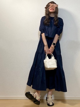 「アイテム（デジタル腕時計）」を使った、高野軍曹さん（レディース・158cm）の夏コーディネート