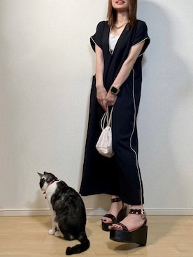 「巾着バッグ」｜「アイテム（デジタル腕時計）」を使った、高野軍曹さん（レディース・158cm）の夏コーディネート