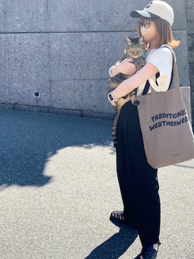「センタープレスパンツ」｜「アイテム（キャップ）」を使った、高野軍曹さん（レディース・158cm）の春コーディネート