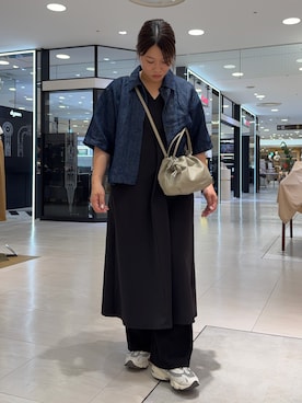 「russet（ラシット）のレザー巾着4WAYショルダーバッグ（ショルダーバッグ、グレー系）」を使った、yyuuuさん（レディース・158cm）の秋コーディネート