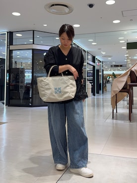 「russet（ラシット）の【モノグラム刺繍】コーデュラナイロントートバッグ（トートバッグ、グレー系）」を使った、yyuuuさん（レディース・158cm）の夏コーディネート