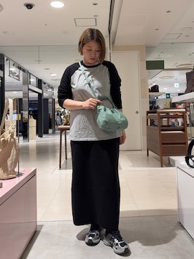 「russet（ラシット）のレザー巾着4WAYショルダーバッグ（ショルダーバッグ、グリーン系）」を使った、yyuuuさん（レディース・158cm）の春コーディネート