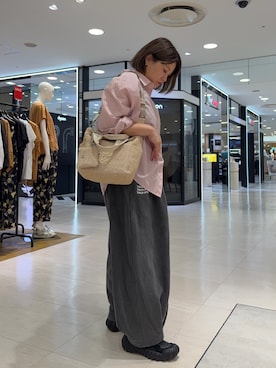 「russet（ラシット）のナイロンラフィア2WAYトートバッグ（トートバッグ、ホワイト系）」を使った、yyuuuさん（レディース・158cm）の夏コーディネート