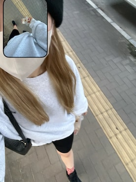 「BROKEN BASE（ブロークンベース）のアイテム（スウェット）」を使った、hiyoriさん（レディース・157cm）の冬コーディネート