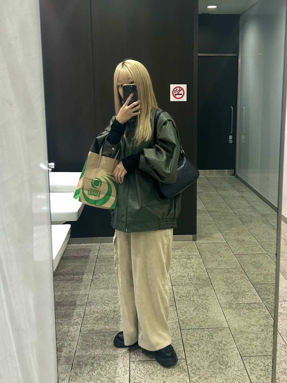 ヴィヴィアンウエストウッド　ベーシックラウンドネック 長袖Ｔシャツ Vivienne Westwood（ヴィヴィアンウエストウッド）の「ｵｰｶﾞﾆｯｸ