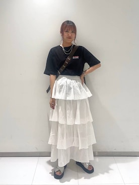 「アイテム（ボディバッグ/ウエストポーチ、ブラウン系）」を使った、sachiさん（レディース・160cm）の夏コーディネート