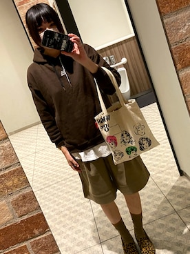 「FIRST DOWN（ファーストダウン）のアイテム（パーカー）」を使った、CHIHOOOOさん（レディース・164cm）の秋コーディネート