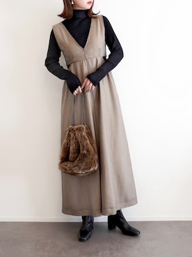 「スクエアトゥ」｜「アイテム（ジャンパースカート）」を使った、haushinkaさん（レディース・157cm）の冬コーディネート